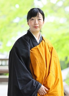 石山寺第53世座主 鷲尾 龍華さんを訪ねて